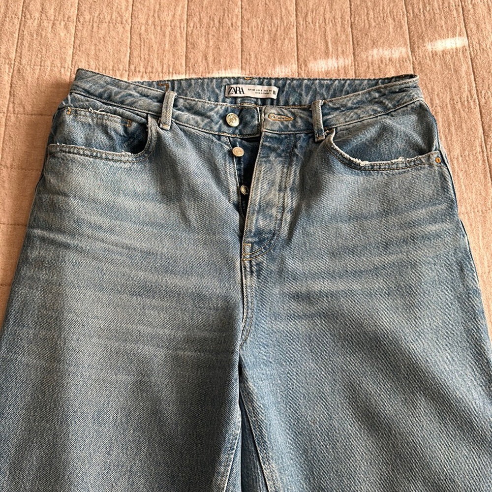 Zara High Rise Straight Leg Jean